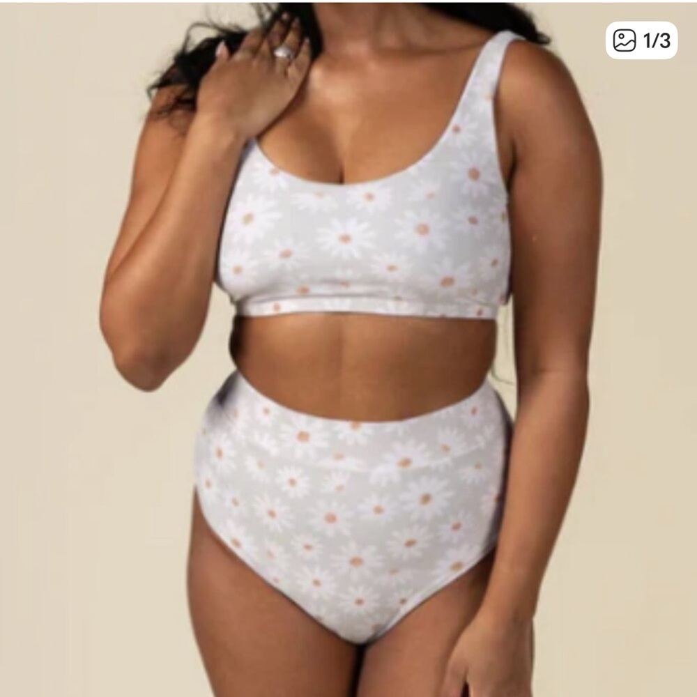 Current tyed Med - ‘Emma’ High-Rise Scoop Neck Bikini Set Subtle neutral Daisy